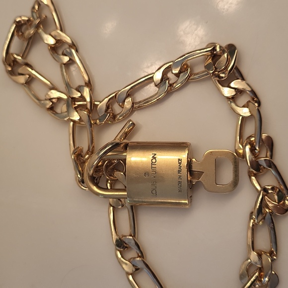 Louis vuitton trio shined by them gorgeous gold plated chocker lock key numbered - Picture 10 of 12